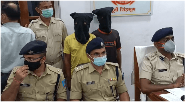 पुलिस ने दो अलग अलग मामलों में कुल 8 अपराधियों को किया गिरफ्तार