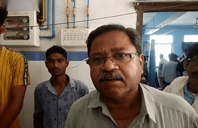 बक्सर में घर से स्कूल जा रहे शिक्षक को अपराधियों ने गोलियों से भूना..
