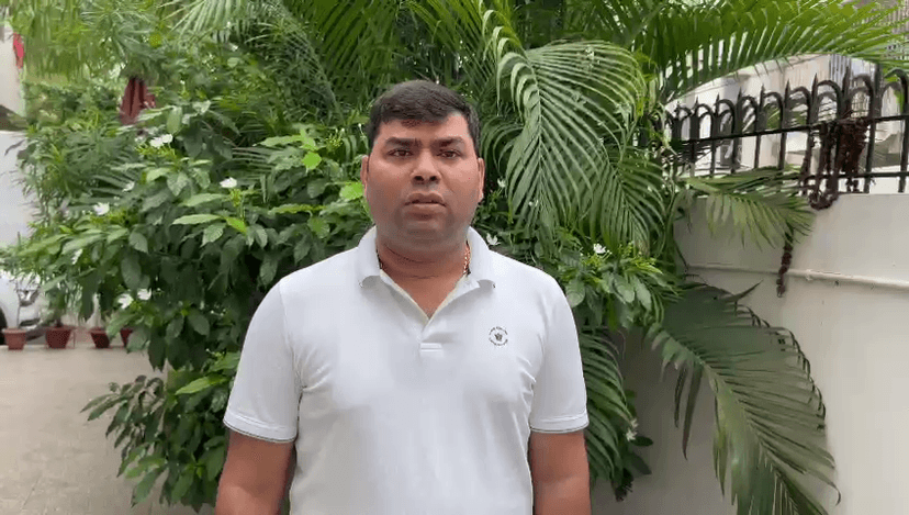 महुआ के सुधीर कुमार को मिल रही है चौतरफा बधाई ..अब UPSC पर फोकस..