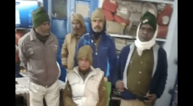 गोंडा-आसनसोल एक्सप्रेस ट्रेन से 27 कछुआ बरामद,तस्कर फरार