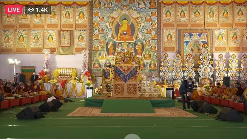 प्रवचन सुनने उमड़े श्रद्धालु, देखिये खास तस्वीरें