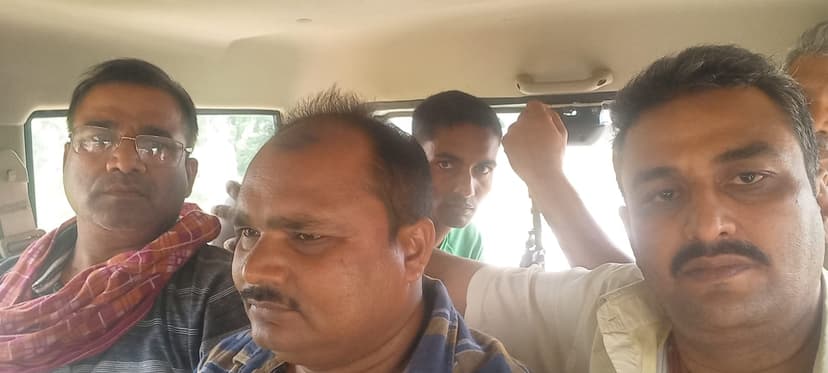 युवति के अपहरण केस में नाम हटाने के नाम पर दारोगा ले रहे थे रिश्वत..तभी पहुंच गई निगरानी की टीम..
