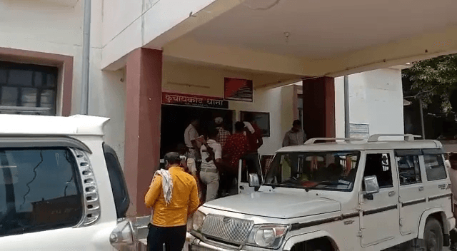 गोपालगंज पुलिस ने 1.27 क्विंटल चांदी के आभूषण के साथ यूपी-राजस्थान के तीन सख्स को किया गिरफ्तार