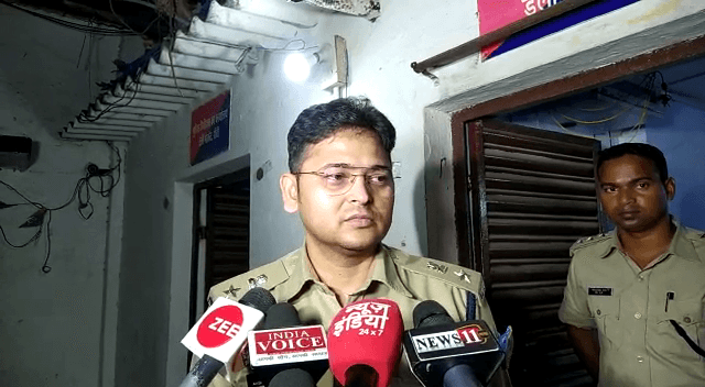 उपद्रव के बाद शांति बहाली के लिए रांची पुलिस ने निकाला फ्लैग मार्च..इंटरनेट सेवा भी हुई बहाल