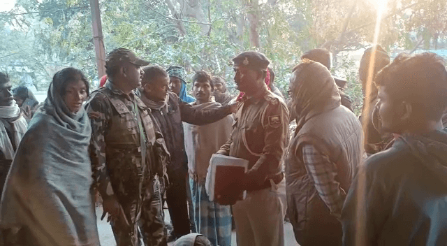 नवादा में गर्भवती महिला की मौत के बाद निजी क्लीनिक के खिलाफ हंगामा..आरोपी डॉक्टर फरार