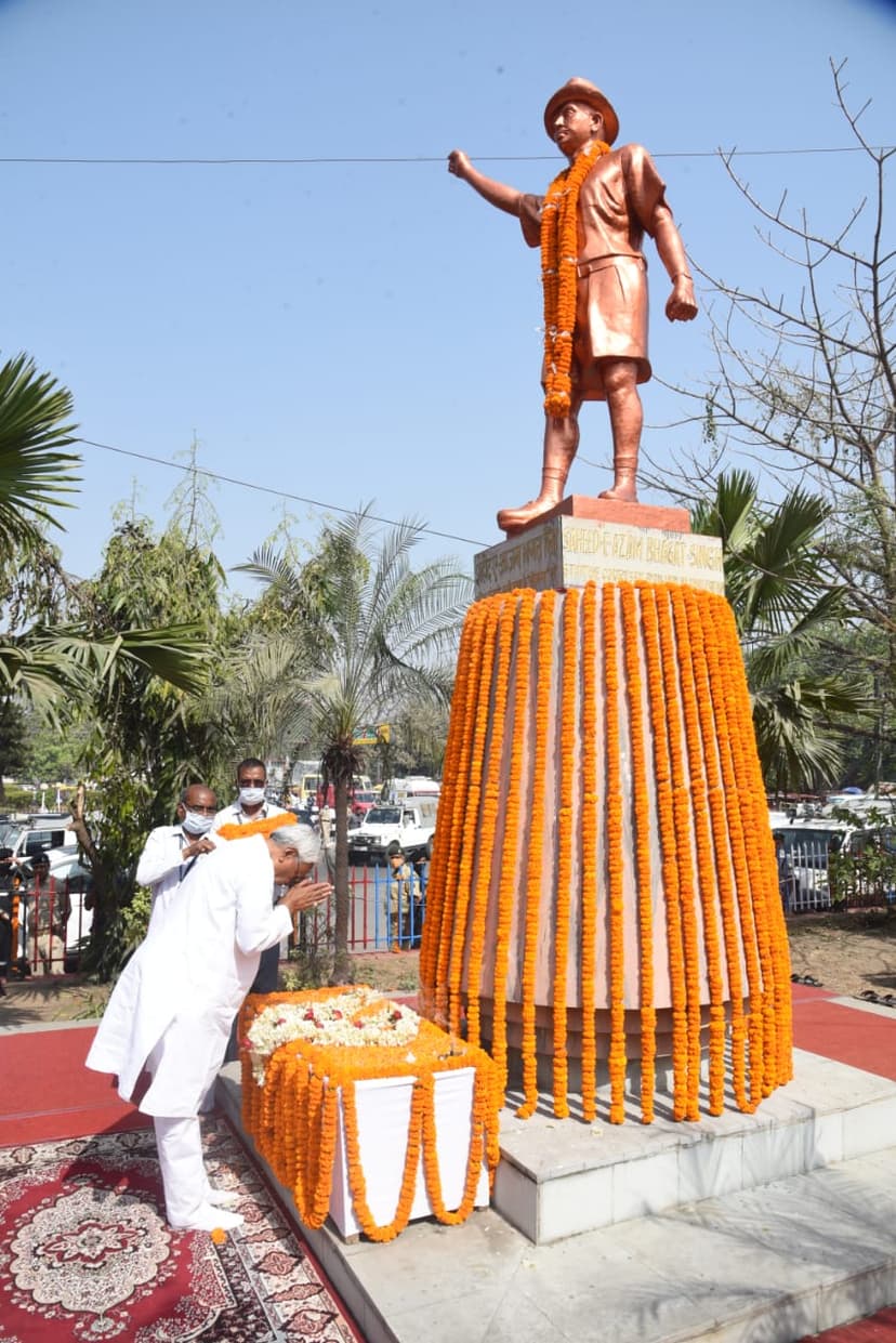 CM नीतीश कुमार ने भगत सिंह और लेहिया को दी श्रद्धाजंलि