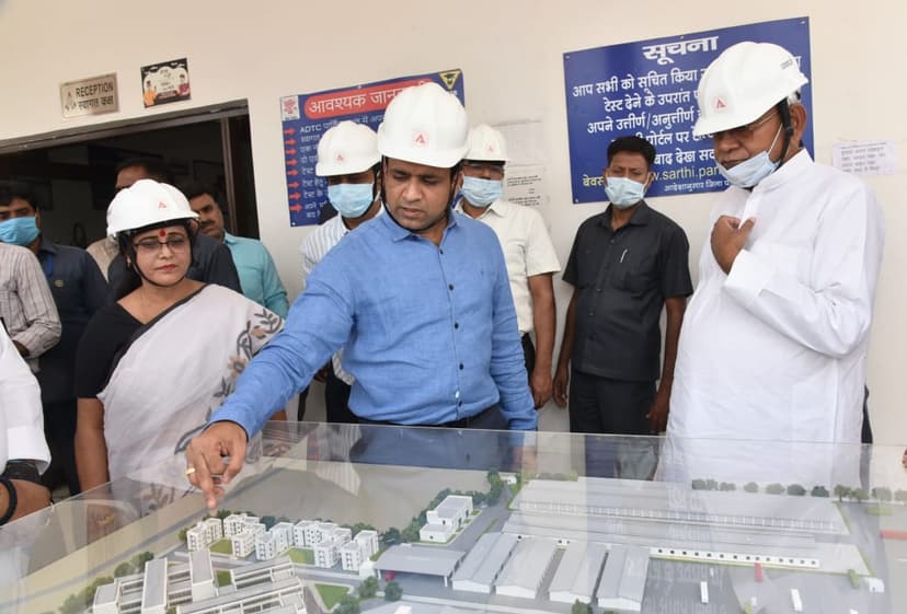 CM नीतीश कुमार ने कई विकास कार्यो का निरीक्षण के साथ ही पुरातात्विक अवशेषों के उत्खनन के कार्य का शुभारंभ किया..
