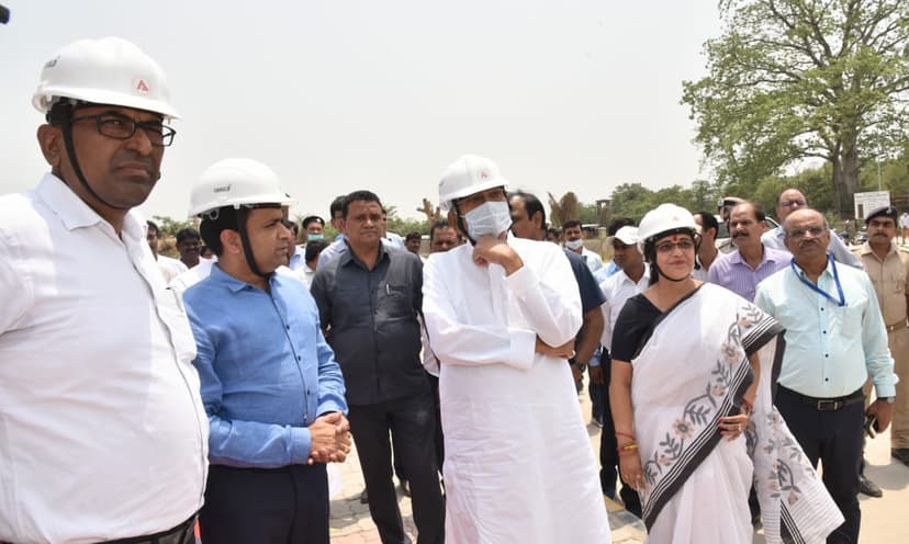 CM नीतीश कुमार ने कई विकास कार्यो का निरीक्षण के साथ ही पुरातात्विक अवशेषों के उत्खनन के कार्य का शुभारंभ किया..