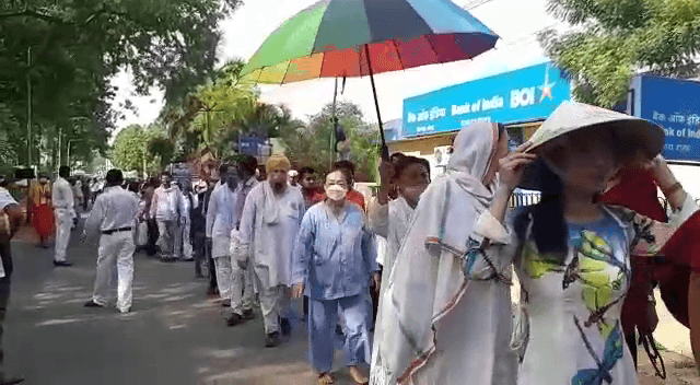 बुद्ध जयंती पर बोधगया में 2 साल बाद निकाली गई शोभा यात्रा,बिहार के राज्यपाल और मुख्य न्यायधीश भी समारोह में हो रहें हैं शामिल