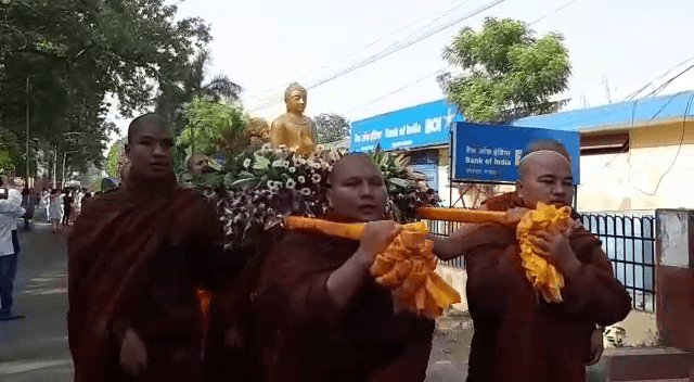 बुद्ध जयंती पर बोधगया में 2 साल बाद निकाली गई शोभा यात्रा,बिहार के राज्यपाल और मुख्य न्यायधीश भी समारोह में हो रहें हैं शामिल