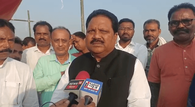 अररिया-गलगलिया रेलखंड से जुड़ने वाले गांव के लोगों में खुशी..सांसद प्रदीप सिंह ने PM के प्रति जताया आभार..
