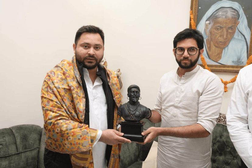 बंद कमरे में हुई बातचीत