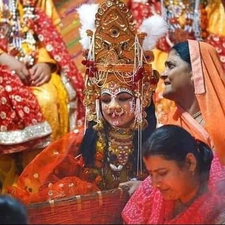 राम बारात को देखने जनकपुर में उमड़ी दस लाख लोगों की भीड़, रात में शादी