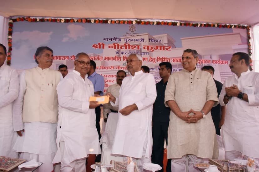 CM नीतीश ने हाईटेक विधायक आवास का किया उद्घाटन, देखिए तस्वीरों में