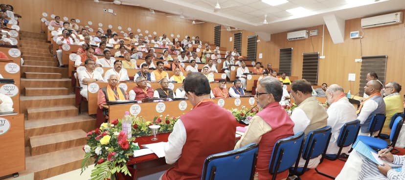 BJP सांसद-विधायकों की बैठक, नीतीश-तेजस्वी से निपटने की बनी रणनीति