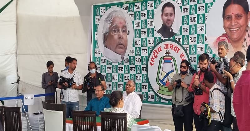 दिल्ली में भरा नामांकन का पर्चा, जीत तय