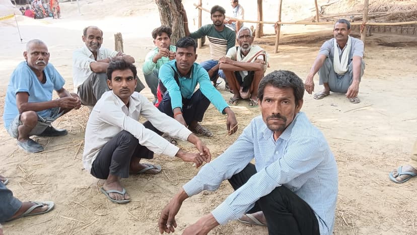 पहले खटिया पर सो रहे किसान की हत्या की..फिर पूरे गांव में मर्डर का शोर मचाता रहा...