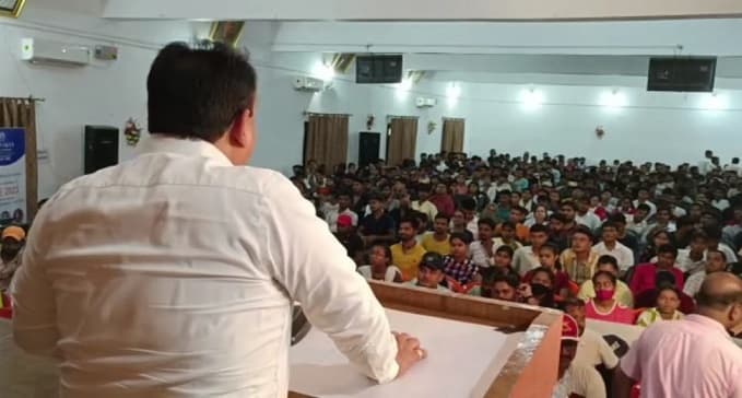 सिविल सेवा की तैयारी करने वालों को दी खास टिप्स, मेहनत के साथ-साथ स्मार्ट वर्क पर दिया जोर