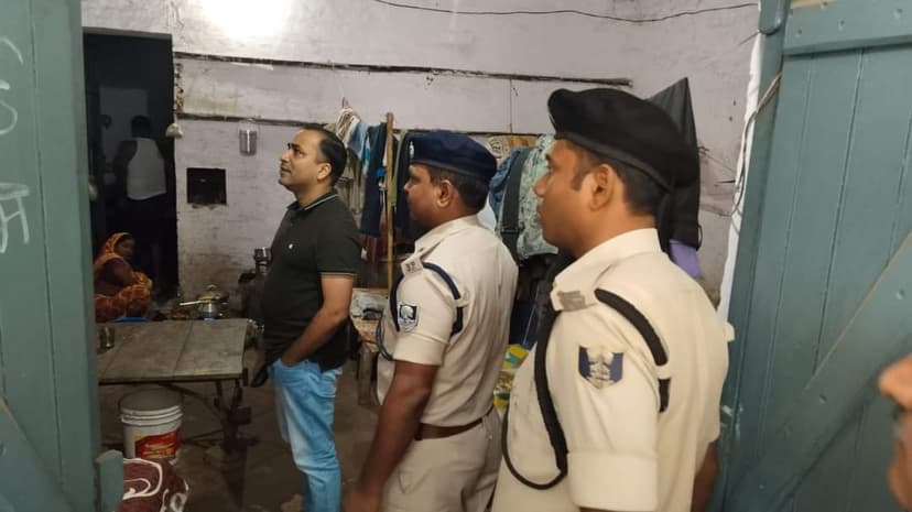 अचानक पहुंचे थाने फिर किया निरीक्षण, विशेष चौकसी का दिया निर्देश