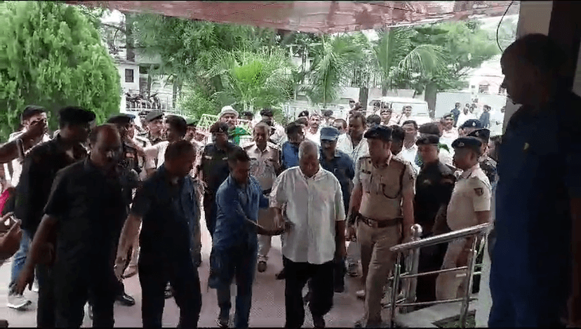 जानिए,7 साल बाद फुलवड़िया पहुंचे लालू-राबड़ी मां थावे से कौन सी मन्नत मांगने वालें हैं..