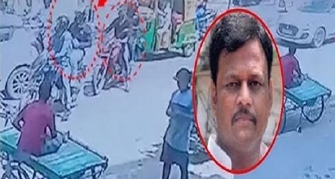 नीलेश मुखिया का शव पहुंचते ही भड़के समर्थक, जमकर किया बवाल, पूर्व डिप्टी मेयर के घर पर की तोड़फोड़