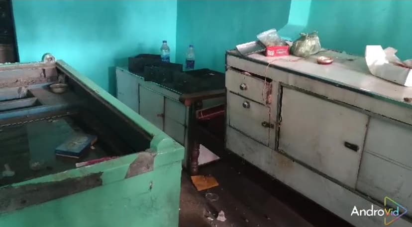 कैश सहित लाखों रुपए की ज्वेलरी ले कर दुकान से फरार