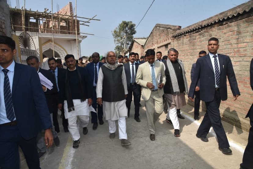सुपौल में विकास योजनाओं का लिया जायजा, दिया दिशा-निर्देश