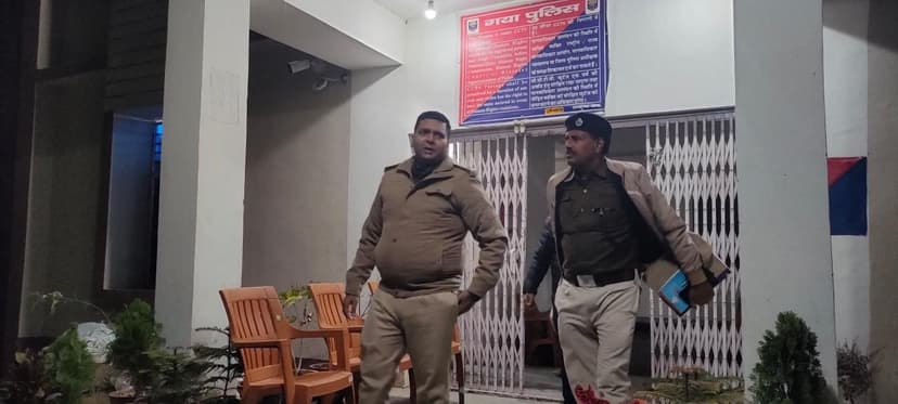 आशीष भारती कड़कड़ाती ठंढ वाली रात में नक्सल प्रभावित इलाके में पहुंच गए..