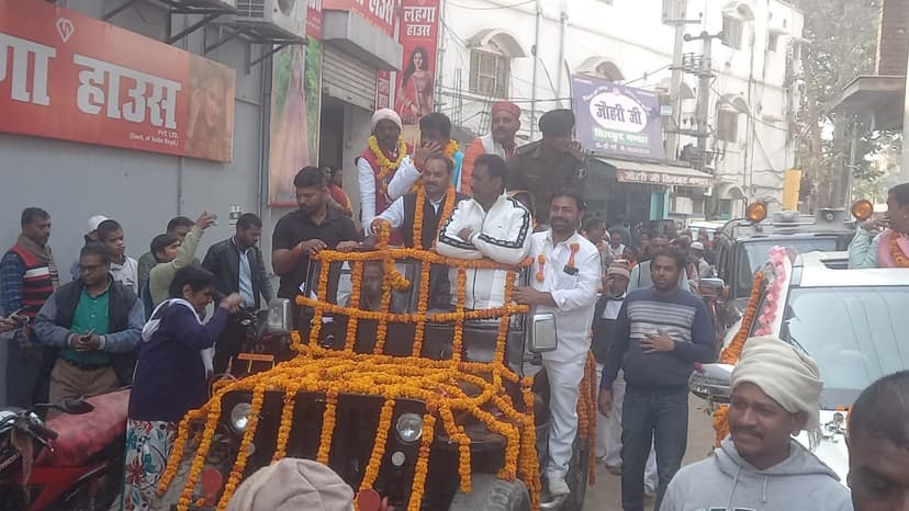 गाजे-बाजे के साथ गया समेत विभिन्न शहर की सड़कों पर निकला रोड शो...जनता की बढी उम्मीदें..