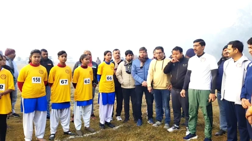 मोतिहारी में जिलाधिकारी के साथ शहर की बेटियों ने लगाई दौड़..