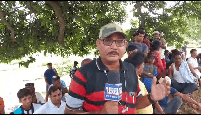 मां खेत में सब्जी तोड़ रही थी..3 साल का बेटा खेलते-खेलते 100 फीट गहरे बोरवेल मे गिर गया..