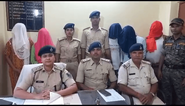 गोपालगंज में ट्रेनी DSP ने की कार्रवाई,यूपी की 2 महिला समेत कई आरोपी गिरफ्तार