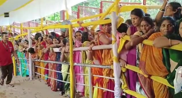 साधु संतों और श्रद्धालुओं ने लगाई आस्था की डुबकी, प्रशासन मुस्तैद