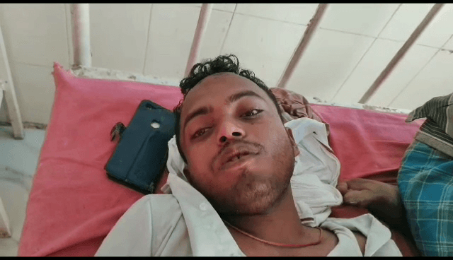 दो दोस्तों के साथ बुलेट चढ़कर मस्ती करने जा रहा था POLICE जवान ,तभी हो गया बड़ा हादसा