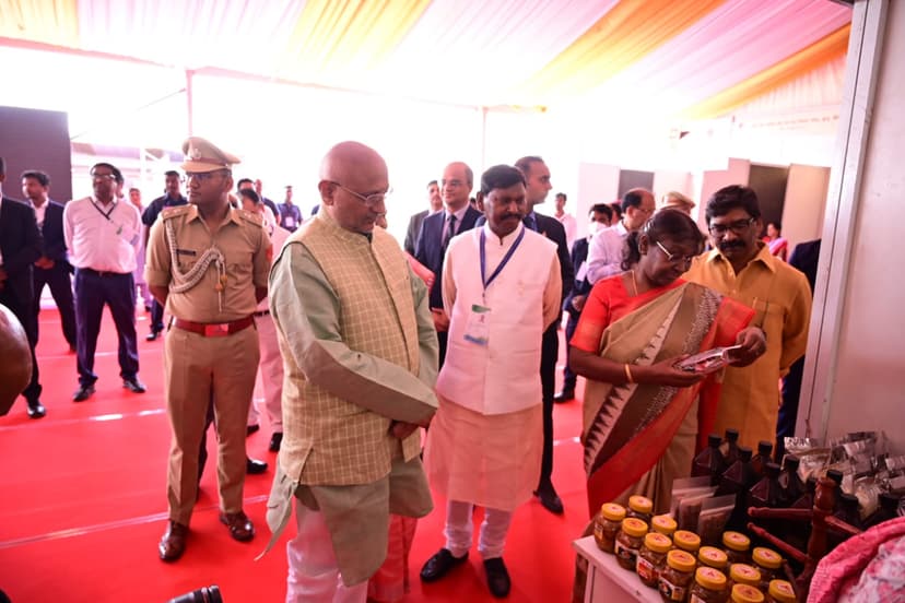 राष्ट्रपति के सम्मान में आयोजित कार्यक्रम में शामिल हुए मुख्यमंत्र हेमन्त सोरेन