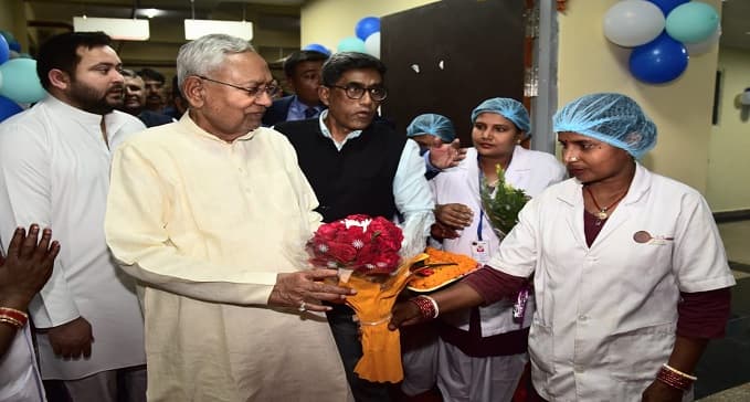 DMCH में 2100 बेड के अस्पताल भवन का किया शिलान्यास, सर्जिकल ब्लॉक का किया उद्घाटन