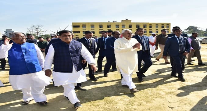 DMCH में 2100 बेड के अस्पताल भवन का किया शिलान्यास, सर्जिकल ब्लॉक का किया उद्घाटन