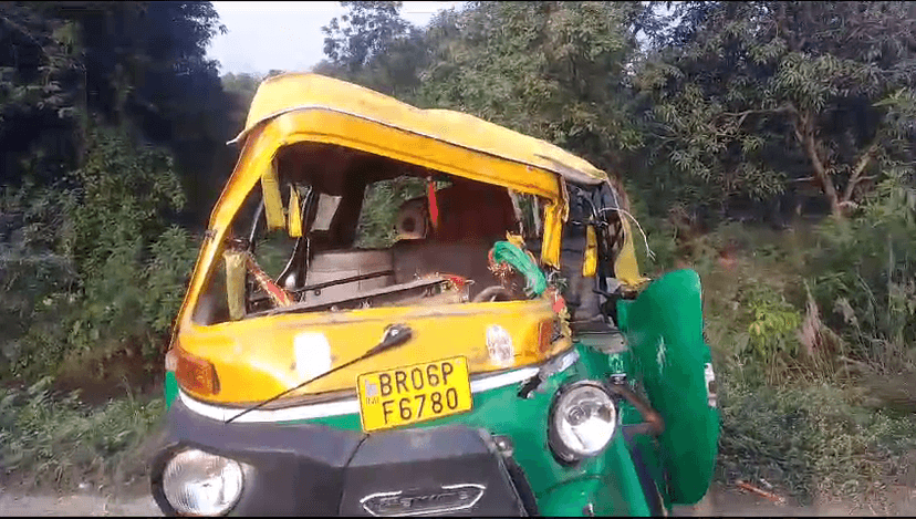 यात्रियों से भरी ऑटो ट्रक से टकरायी,मौके पर ही 3 की मौत