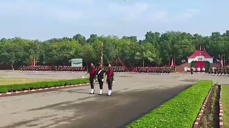 बिहार रेजिमेंट केंद्र में जवानों की पासिंग आउट परेड, ली ये शपथ