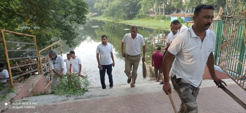 दुर्गा पूजा के पूर्व हुई प्रतिमा विसर्जन घाटों की साफ-सफाई
