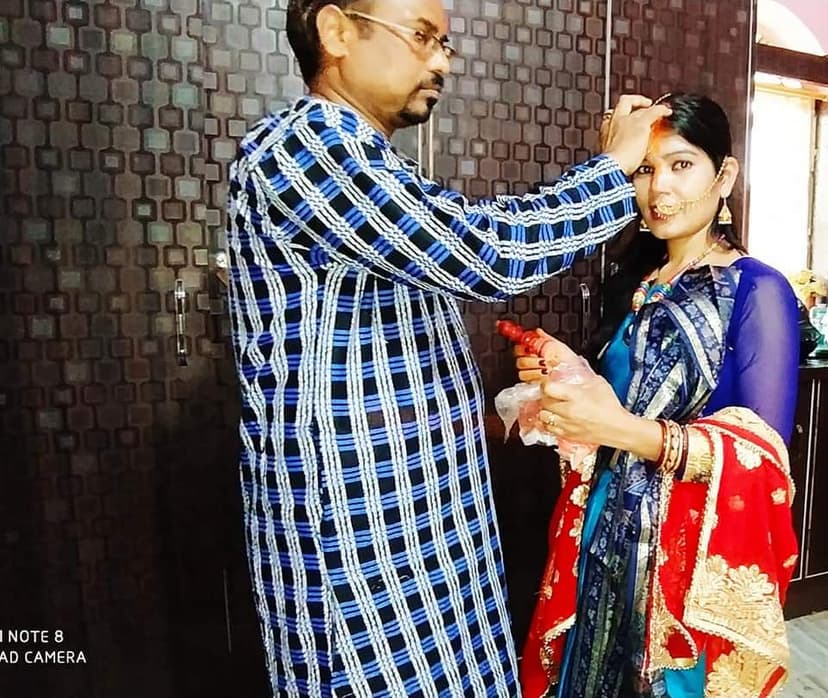 सुहागिन महिलाएं रख रही निर्जला व्रत, पति की लंबी उम्र के लिए पूजा
