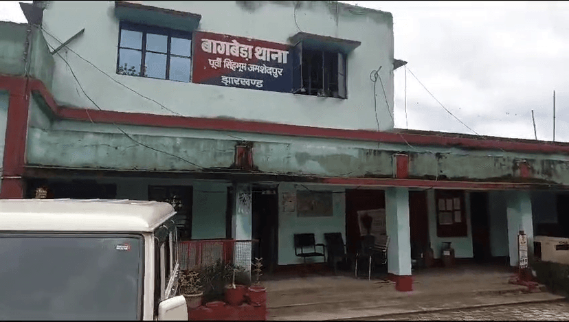 थाने में घुसकर किन्नरों ने मचाया बवाल, तोड़फोड़ की, पुलिस वालों को पीटा भी