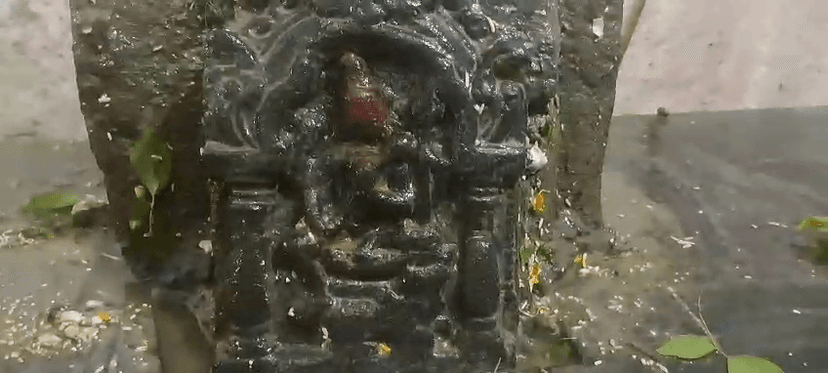 वीणा बजाते भगवान भोलेनाथ की प्रतिमा, स्वर और सुर के स्वामी हैं महादेव