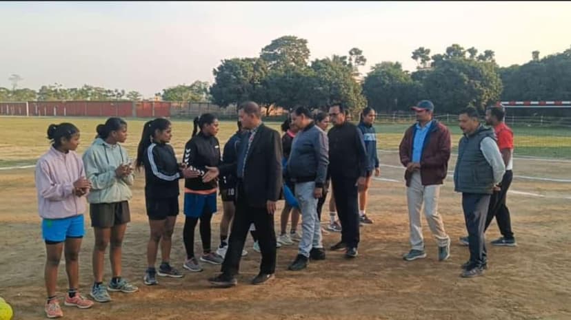 53वीं राष्ट्रीय सीनियर महिला हैंडबॉल प्रतियोगिता के लिए बिहार टीम का प्रशिक्षण शिविर शुरू, पूर्णिया के विद्या विहार स्कूल में जुटे खिलाड़ी
