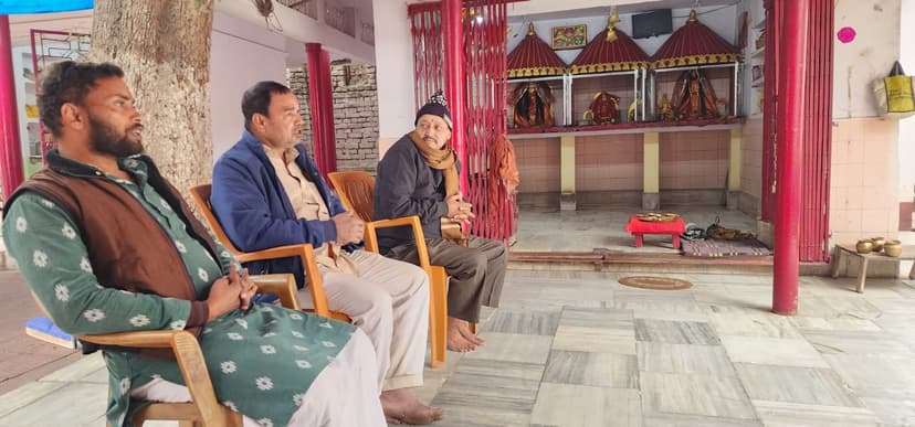 शिव मंदिर में की भीषण चोरी, इलाके के लोगों में रोष