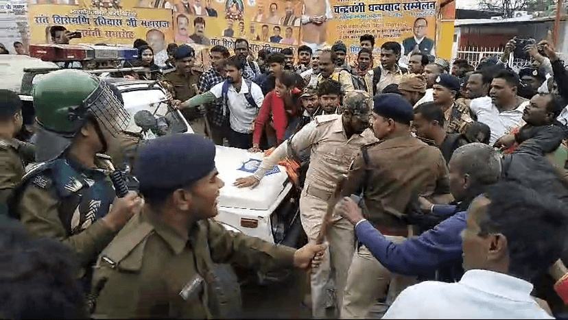 BJP कार्यालय का घेराव कर रहे पुलिस मित्र को पुलिसकर्मियों ने दौड़ा-दौड़ा कर पीटा..