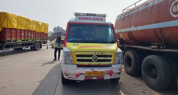 नए मोटर व्हीकल एक्ट के खिलाफ हड़ताल पर बस चालक, मुश्किल में यात्री, टोटो चालकों की चांदी