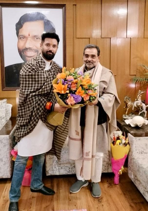 पटना के बाद दिल्ली में चिराग के आवास पर मिले मांझी और कुशवाहा,जानें वजह..
