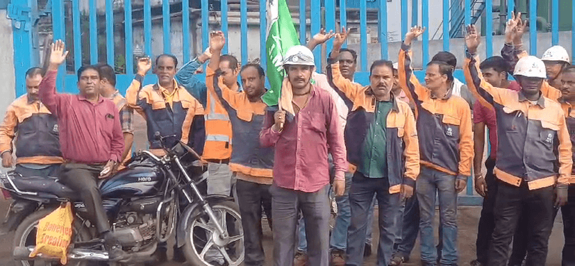 टाटा कंपनी के जमीन दाताओं ने किया चक्का जाम, कंपनी में वाहनों का आगमन ठप