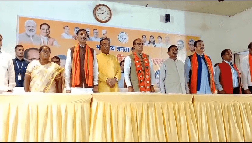 शिवराज सिंह ने कार्यकर्ताओं को दिया जीत का मंत्र, कांग्रेस और JMM को बताया झूठ बोलने वाली मशीन